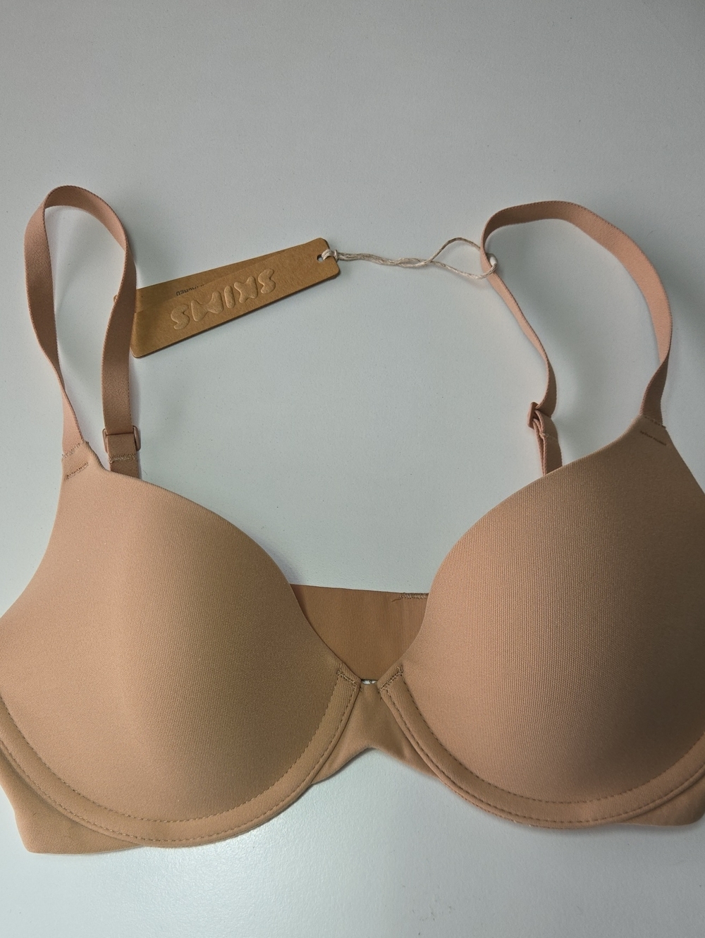 NEW SKIMS Smooth T-Shirt Bra in Light Tan